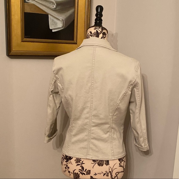 🌹Cute Little Jacket by SO - Picture 2 of 2